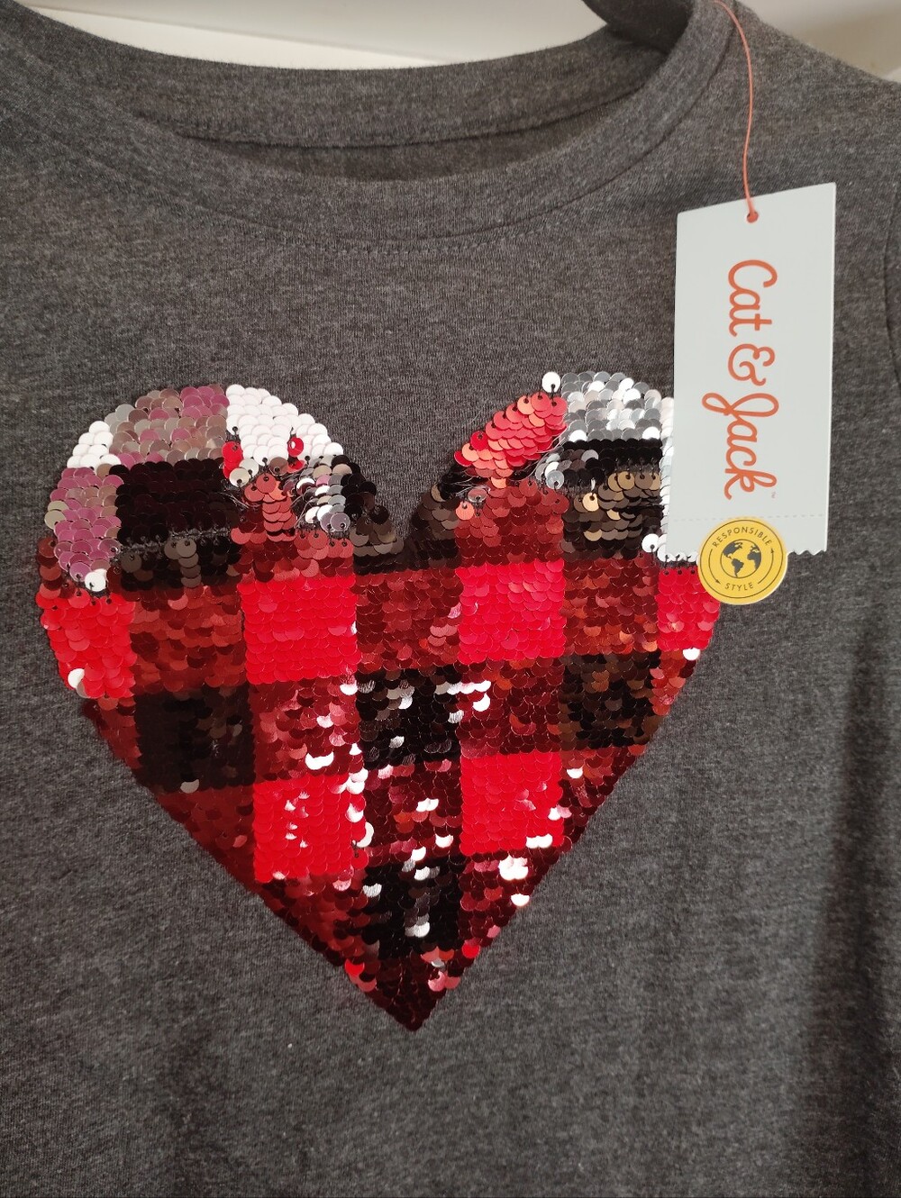 Nwt Med Target Gray Long-Sleeve Tee with Red & Black Sequin Heart - Picture 4 of 7
